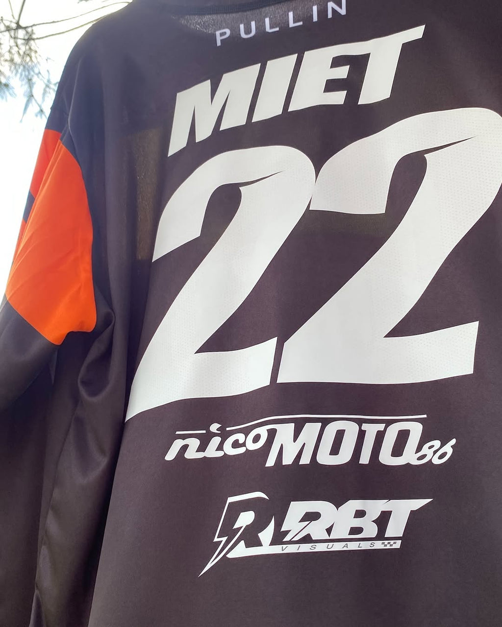 Maquette de flocage maillot 100% personnalisé RBT Visuals